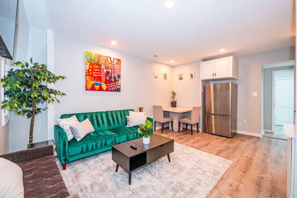 Chic & Contemporary With Free Onsite Parking Lejlighed Washington